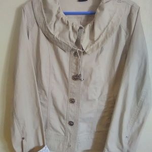 Very cute light weight coat ,